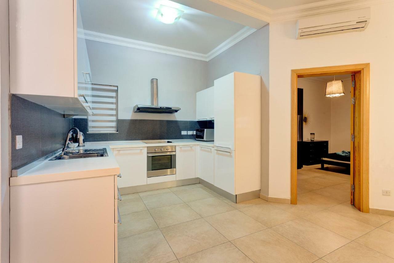 Gorgeous Apartment With Terrace In Fort Cambridge, Pool スリーマ エクステリア 写真