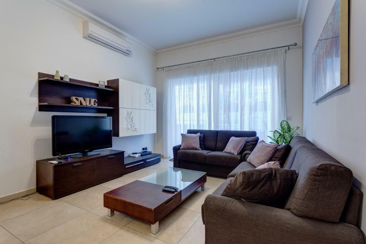 Gorgeous Apartment With Terrace In Fort Cambridge, Pool スリーマ エクステリア 写真